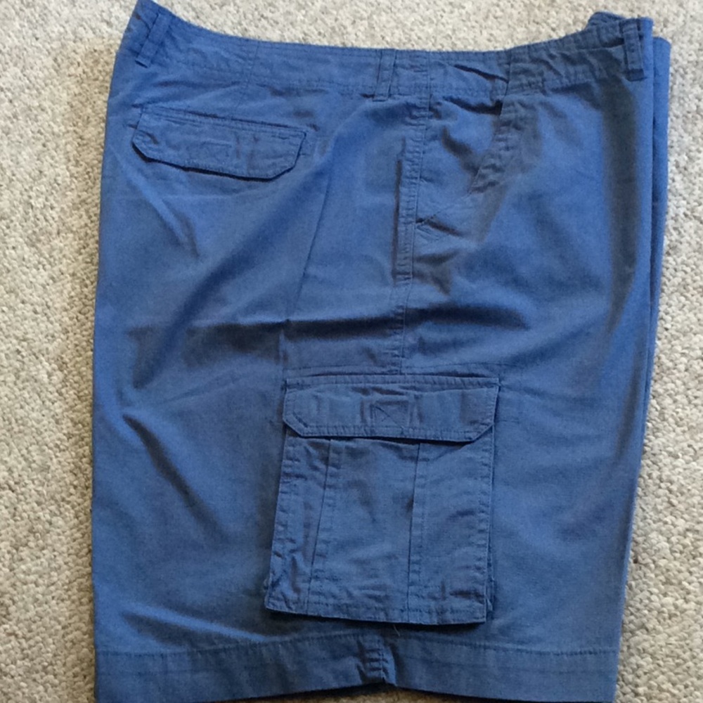 Men’s 44 cargo blue architect 100% cotton shorts